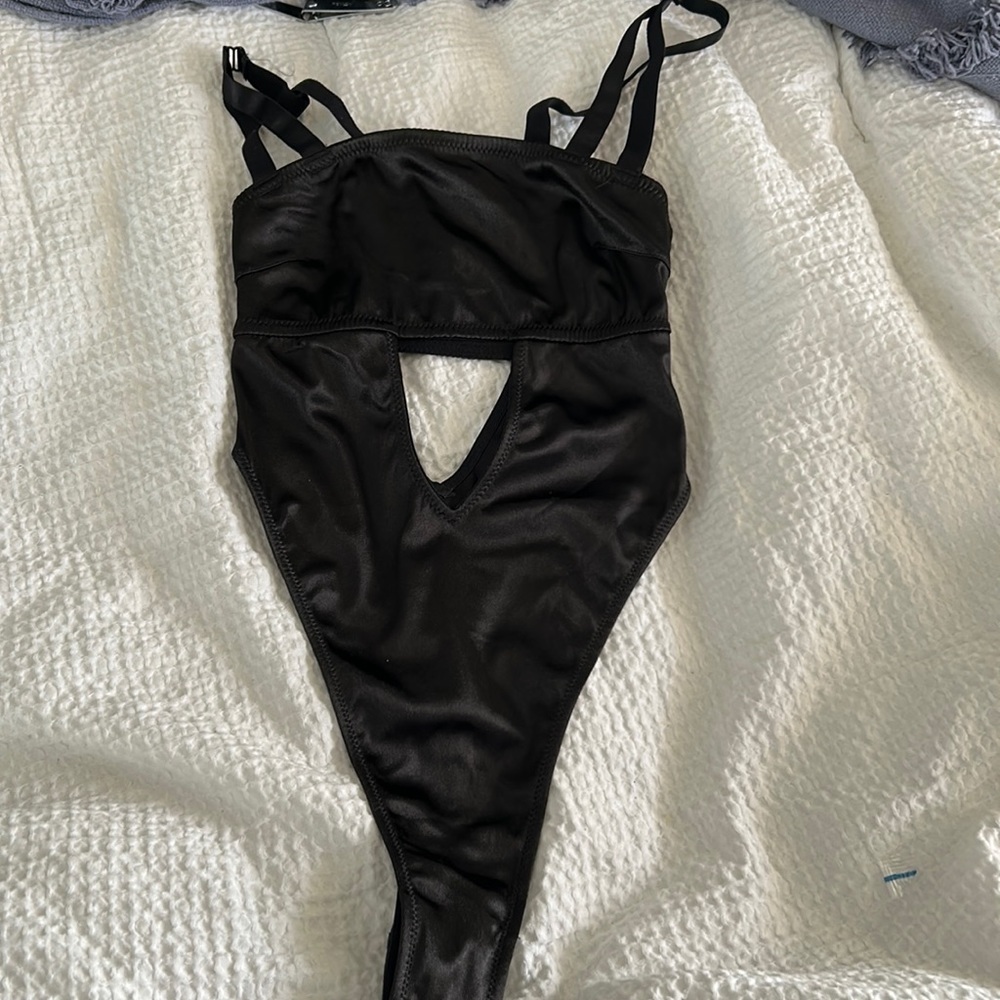 UO BODYSUIT 🍀